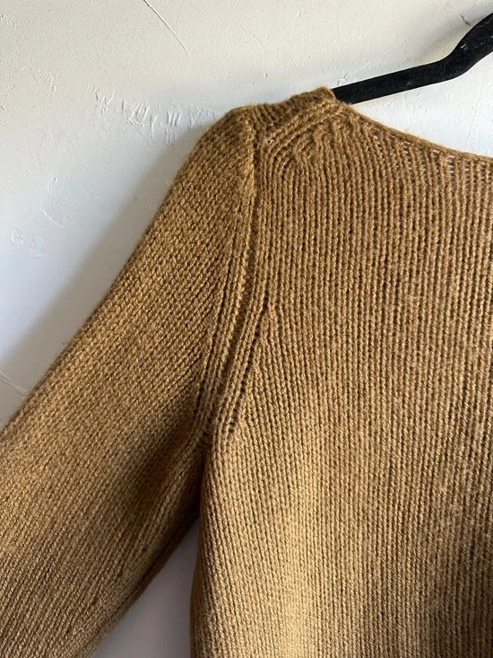 Vince 100% Cashmere Sweater Camel Minimalist Quiet Luxury Capsule Sz M - Picture 3 of 12